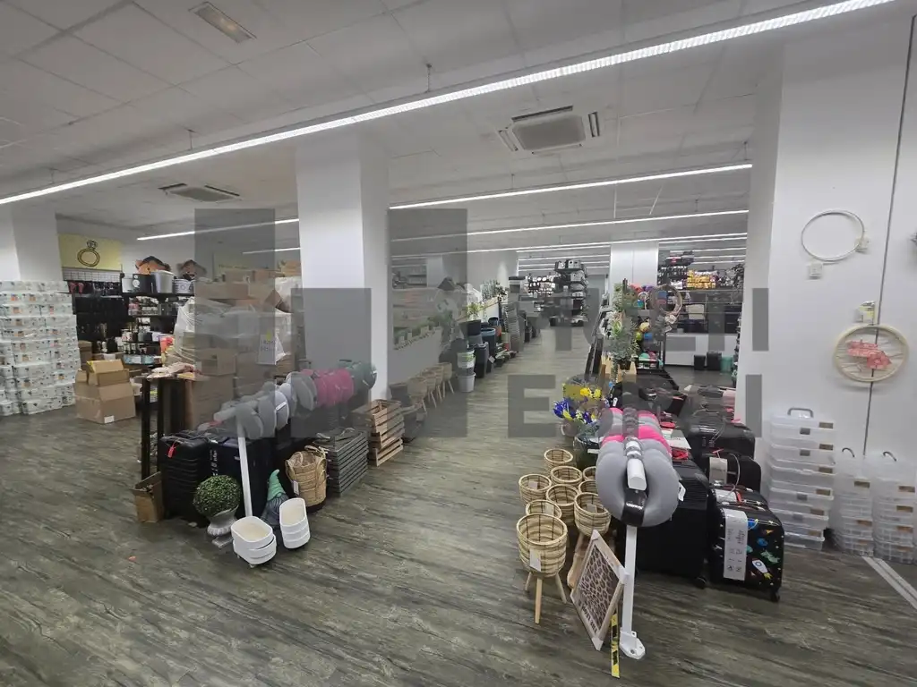 Local comercial en alquiler en Carrer de Verdi, imagen 8