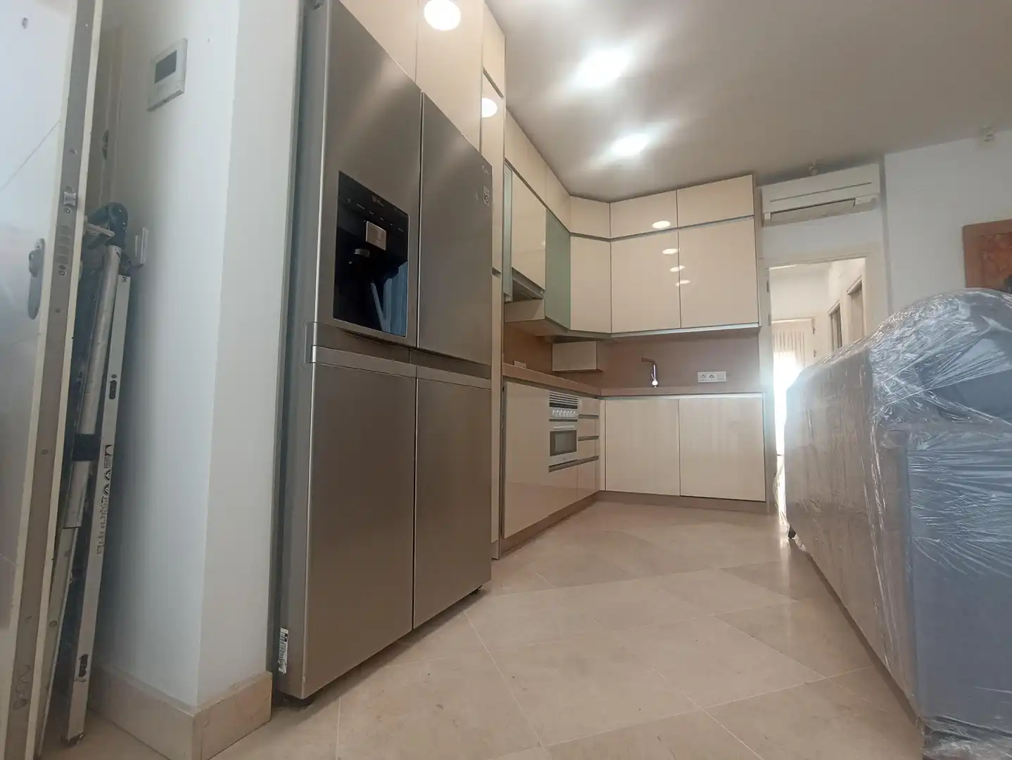 Cocina de Piso en venta en Sevilla con Aire acondicionado, Trastero y Amueblado