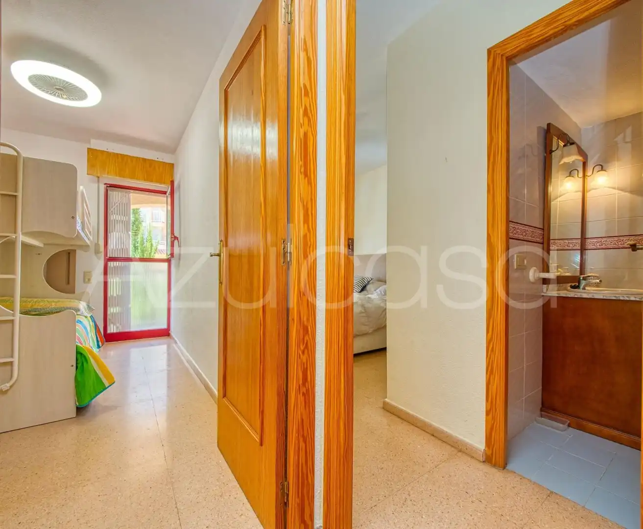 Maisonette zum Verkauf in El Campello mit Klimaanlage, Abstellraum und Gemeinschaftspool