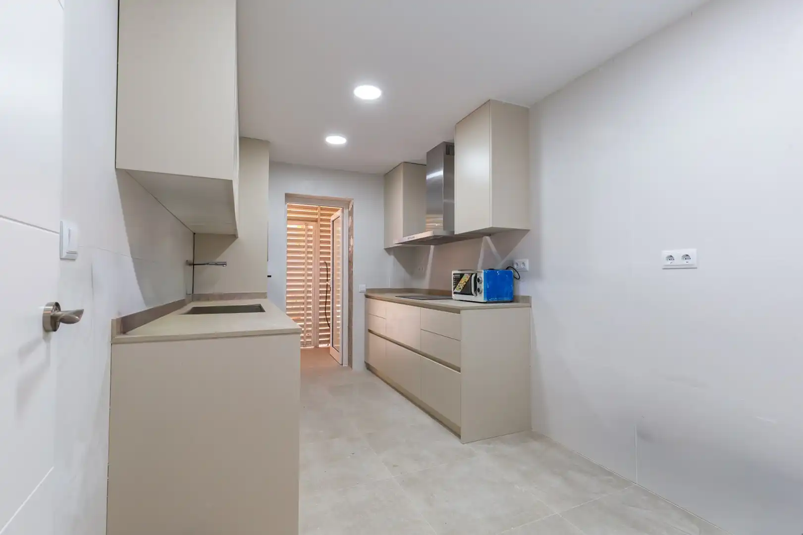 Cuina de Planta baixa en venda en Sant Cugat del Vallès amb Aire condicionat, Calefacció i Traster