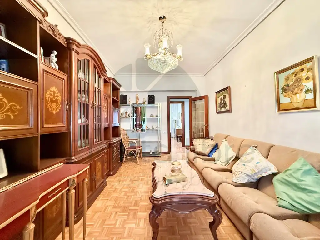 Living room of Flat for sale in  Logroño  with Air Conditioner, Heating and Balcony