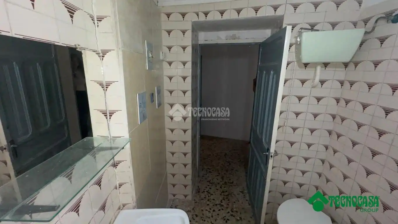 Casa adosada en venda a C. Constantino Alhambra, Villarejo de Fuentes