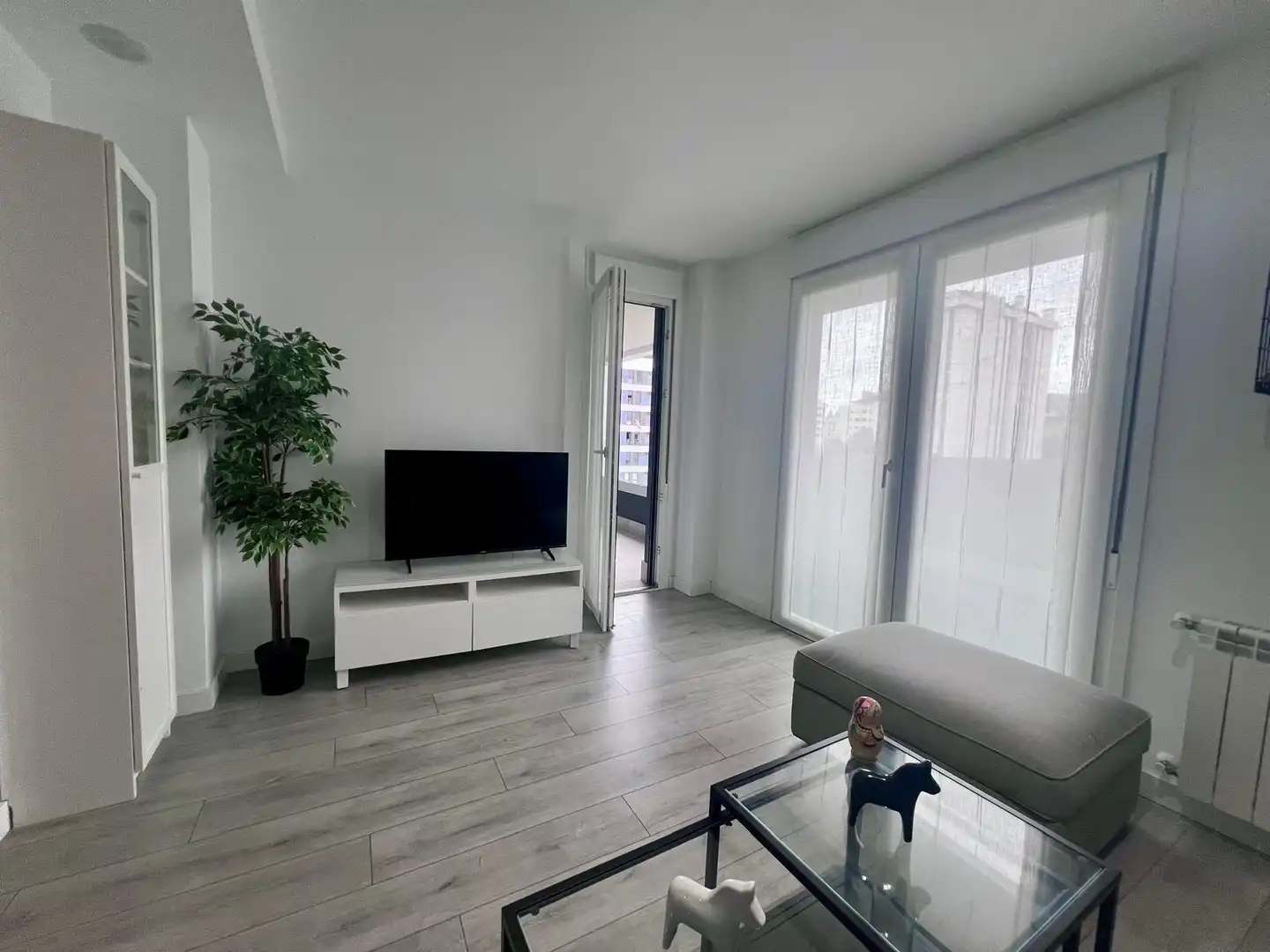 Living room of Flat for rent in Oviedo   with Heating, Private garden and Terrace