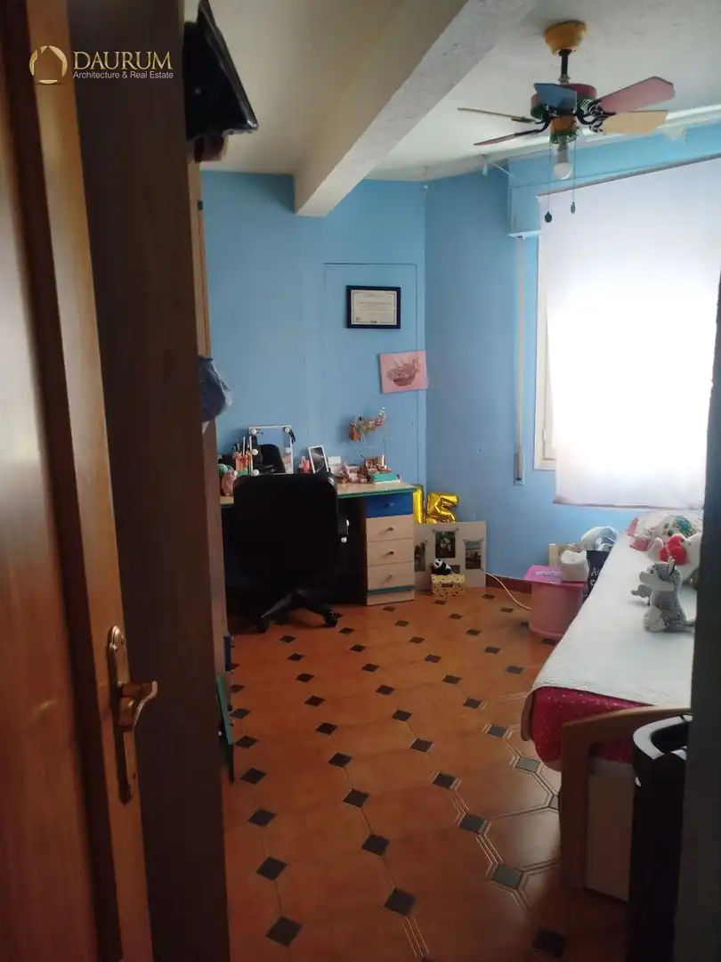 Flat with lift for sale in Calle Valencia, imagen 3