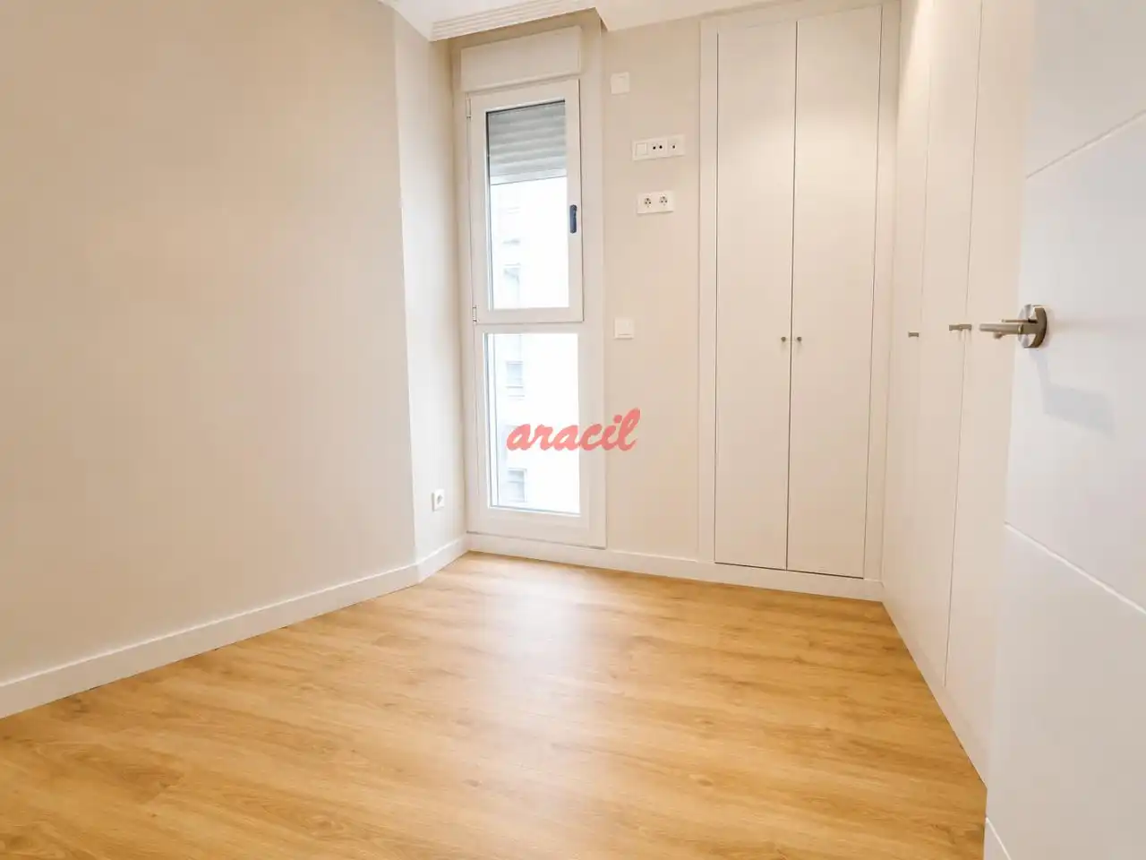 Dormitori de Apartament en venda en Ourense Capital  amb Calefacció i Balcó