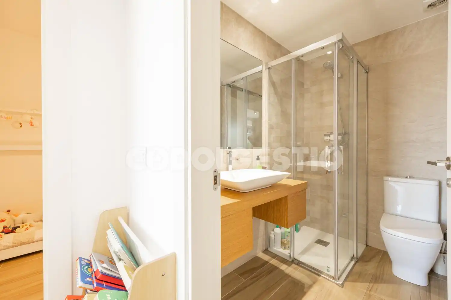 Baño de Piso en venta en Manlleu con Terraza