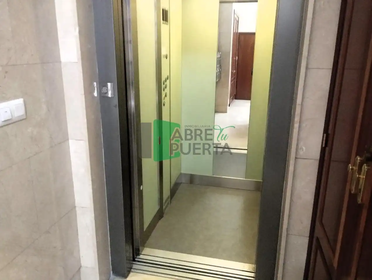 Pis en venda en Ourense Capital  amb Aire condicionat, Calefacció i Parquet