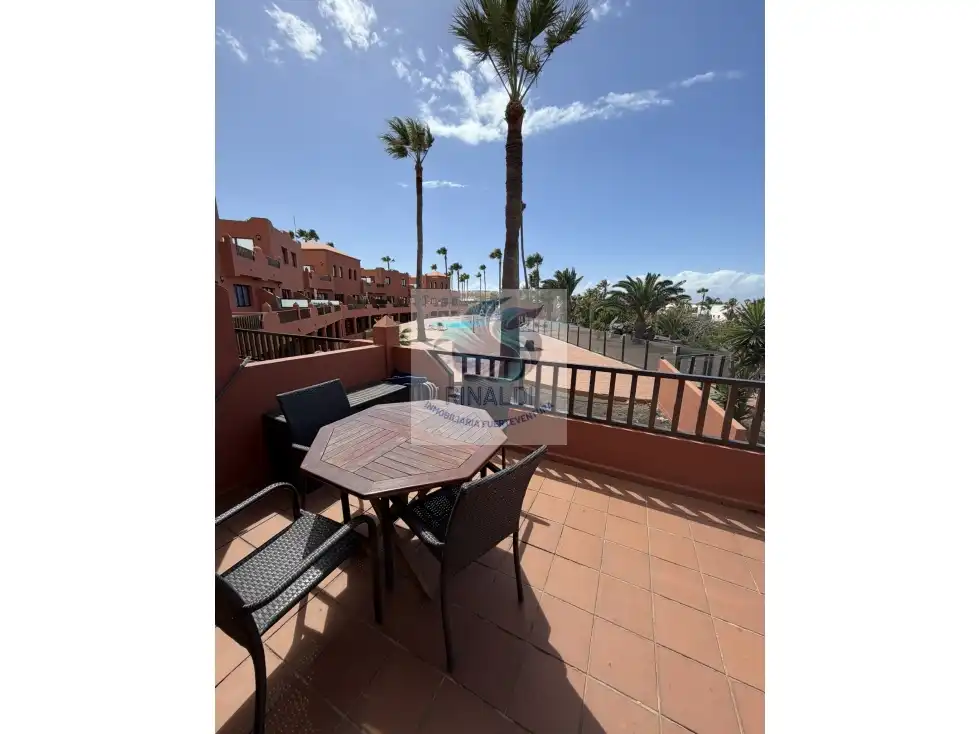 Terraza de Apartamento en venta en La Oliva con Terraza, Piscina y Amueblado
