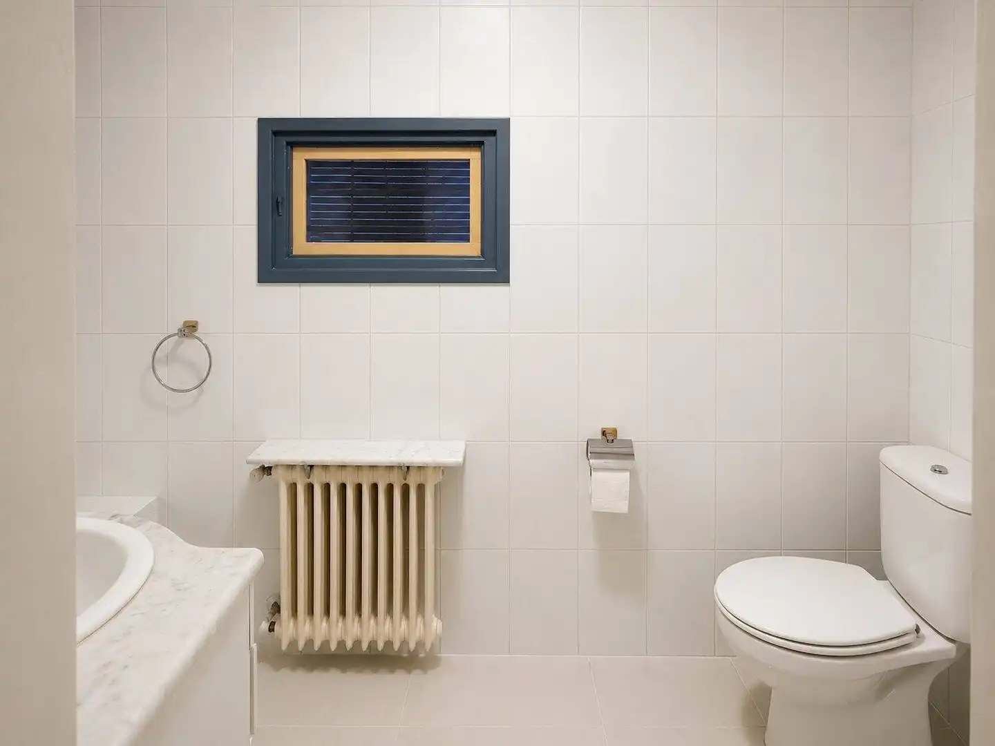 Baño de Finca rústica en venta en Sant Miquel de Fluvià con Calefacción, Amueblado y Balcón