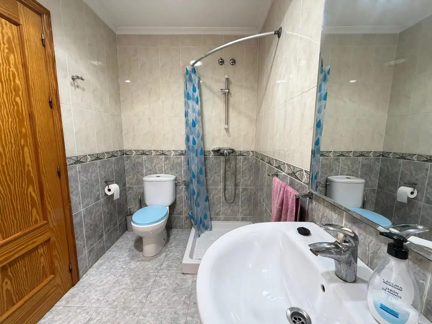 Bathroom of Houses for sale in Catral  with Air Conditioner, Terrace and Furnished
