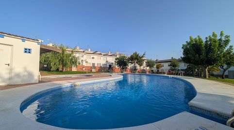 Foto 2 de Casa adosada en venta en Núcleo urbano, Aljaraque