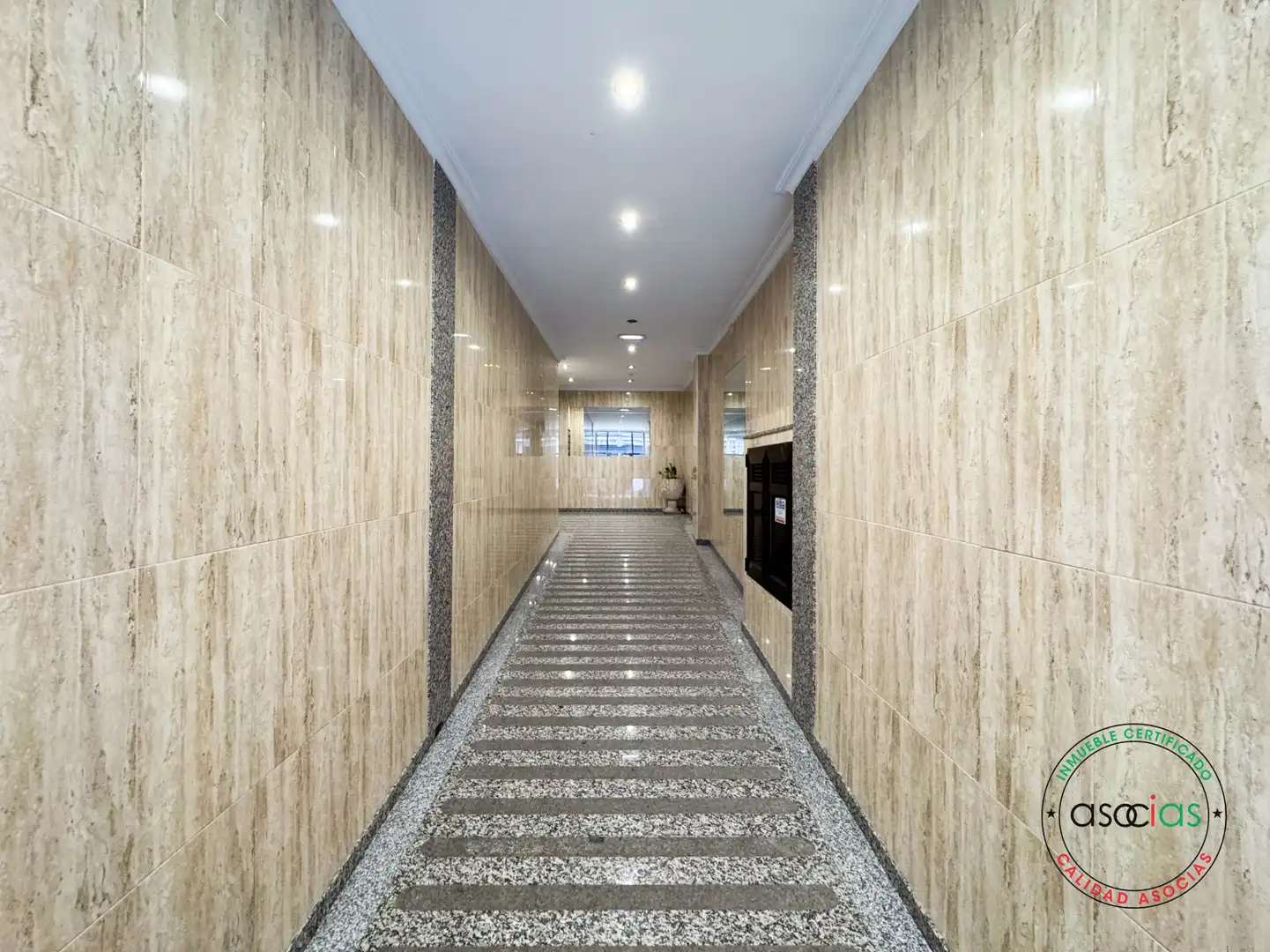 Piso en venta en Gijón  con Calefacción y Parquet