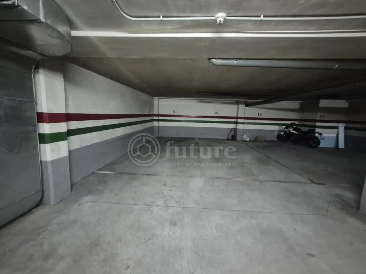 Parking de Piso en venta en Salamanca con Calefacción, Trastero y Amueblado