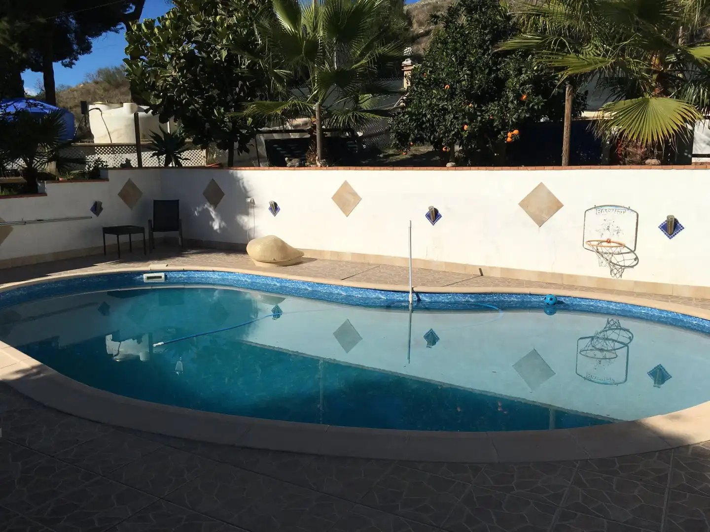 Piscina de Finca rústica en venta en Vélez de Benaudalla con Aire acondicionado, Calefacción y Terraza