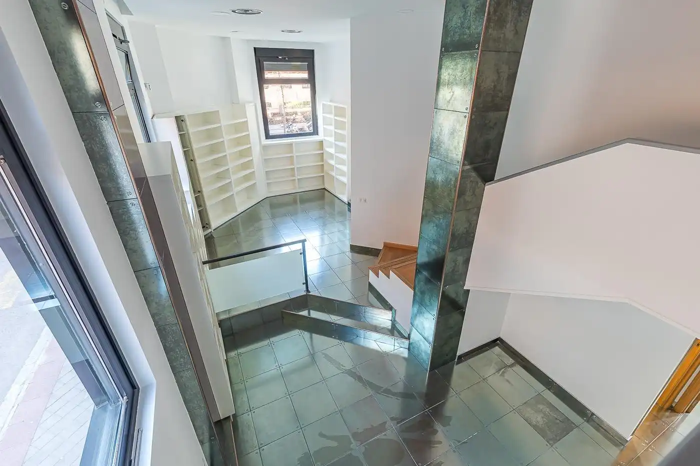 Piso en venta en  Madrid Capital con Aire acondicionado, Terraza y Trastero