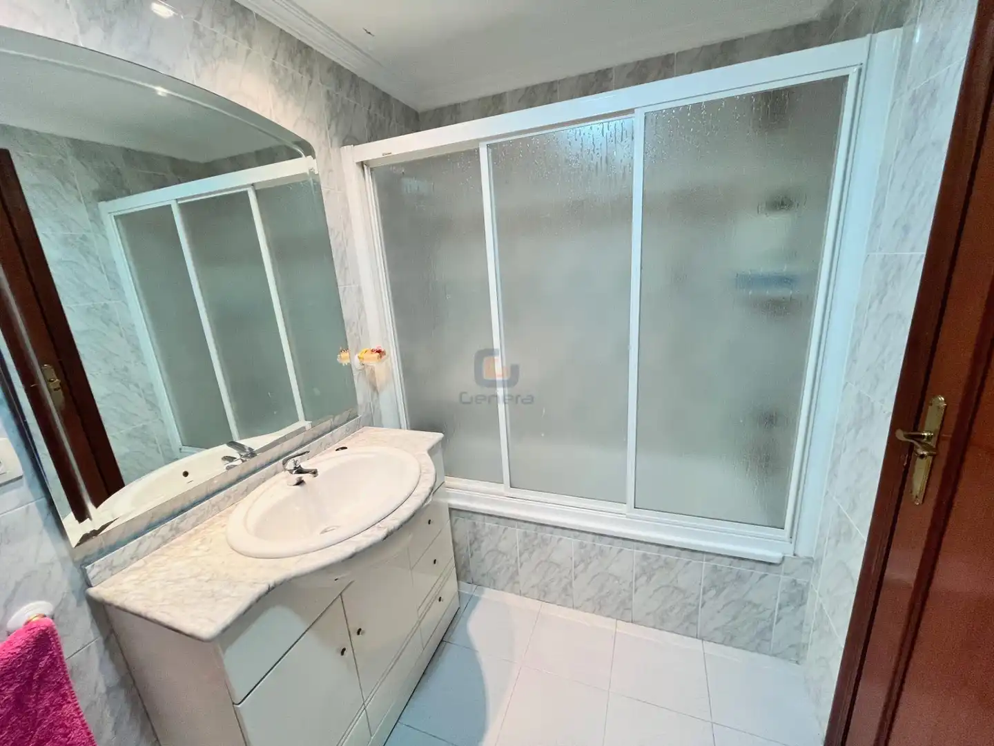 Baño de Piso en venta en Alicante / Alacant con Jardín privado, Terraza y Piscina comunitaria