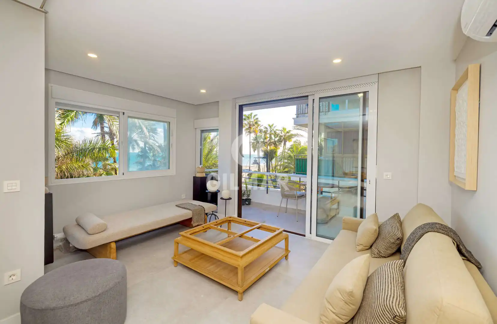 Sala d'estar de Apartament en venda en Estepona amb Balcó