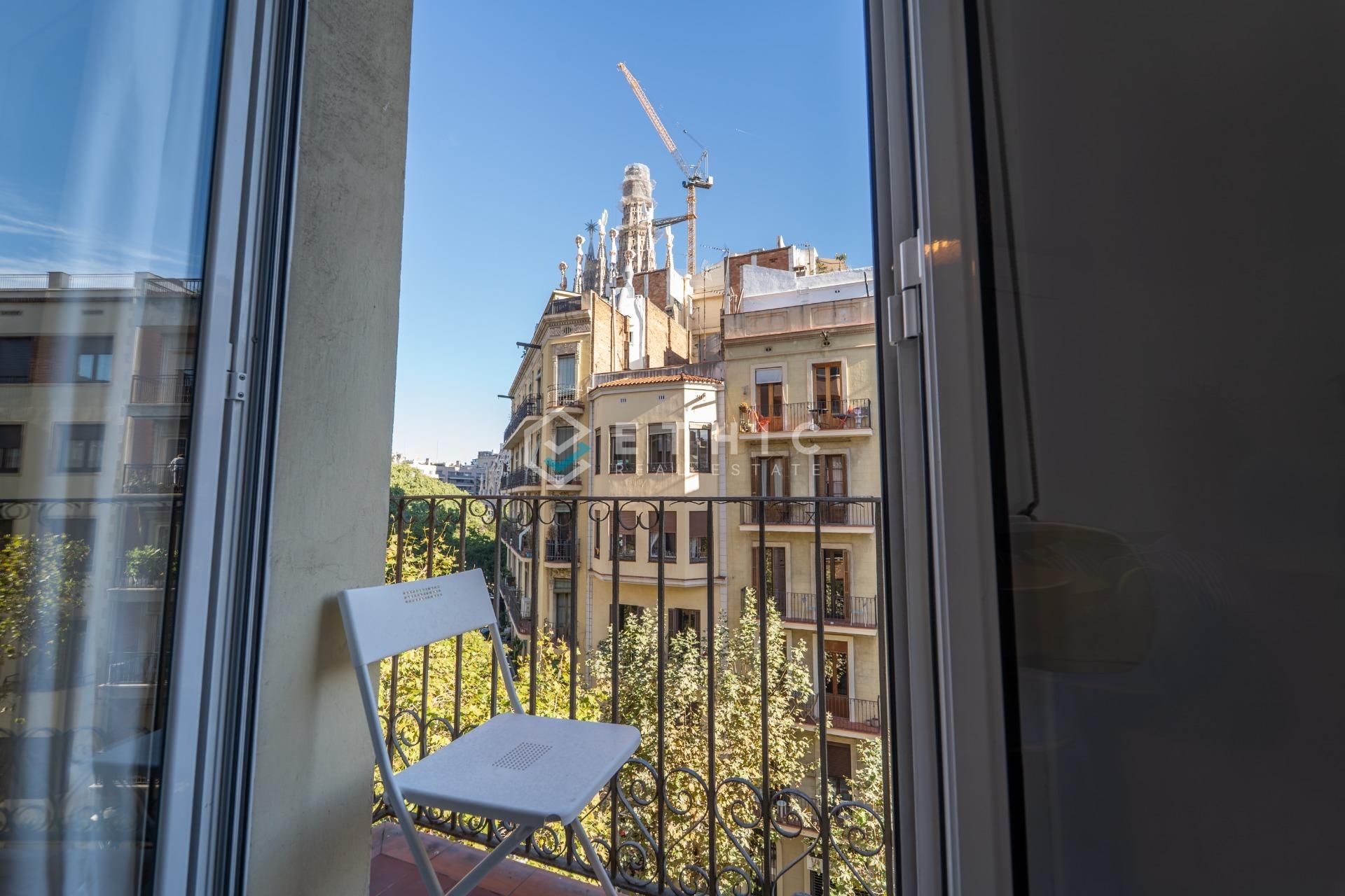 Dormitori de Pis en venda en  Barcelona Capital amb Aire condicionat, Terrassa i Balcó