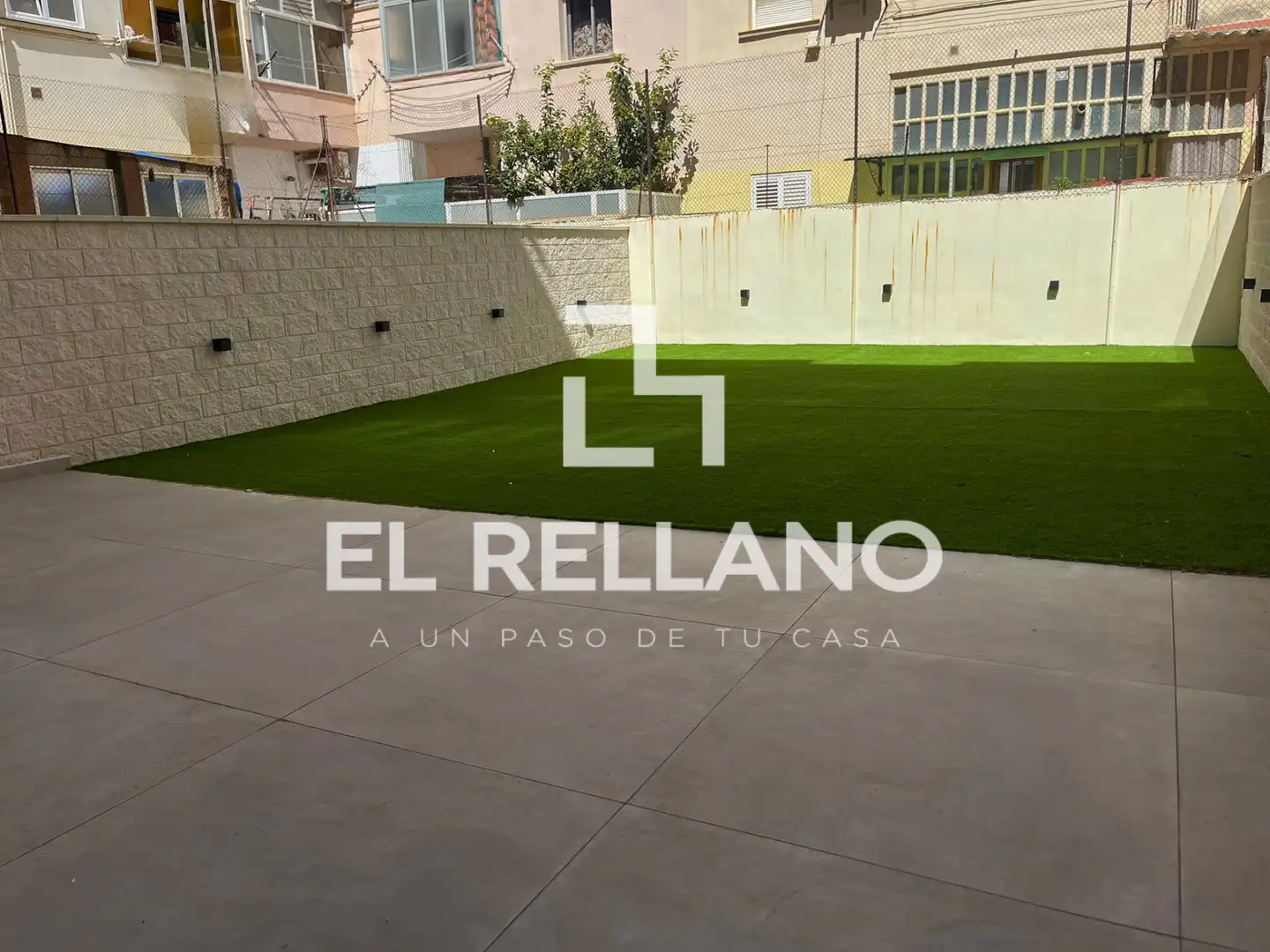 Terraza de Piso en venta en Badalona con Aire acondicionado, Calefacción y Jardín privado