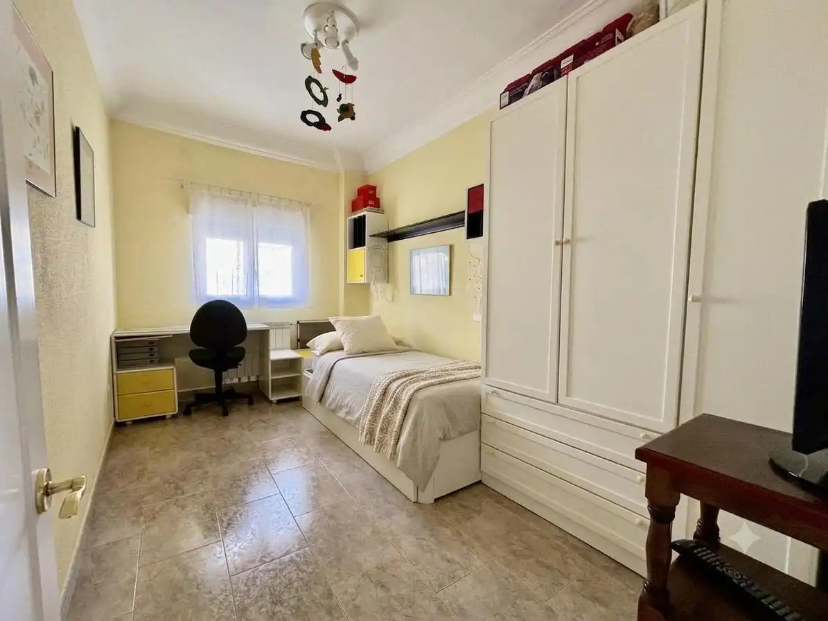 Habitación de Piso en venta en Zaragoza con Aire acondicionado, Calefacción y Terraza