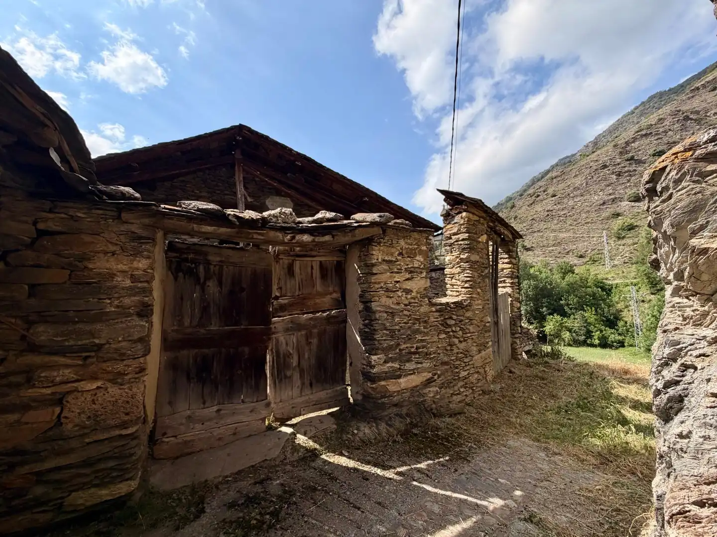 Vista exterior de Finca rústica en venda en Farrera