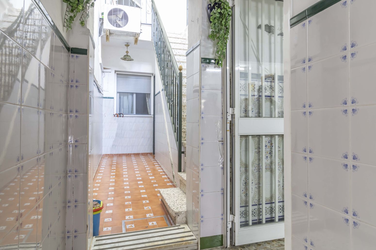 Single-family semi-detached for sale in  Sevilla Capital  with Air Conditioner, Terrace and Storage room