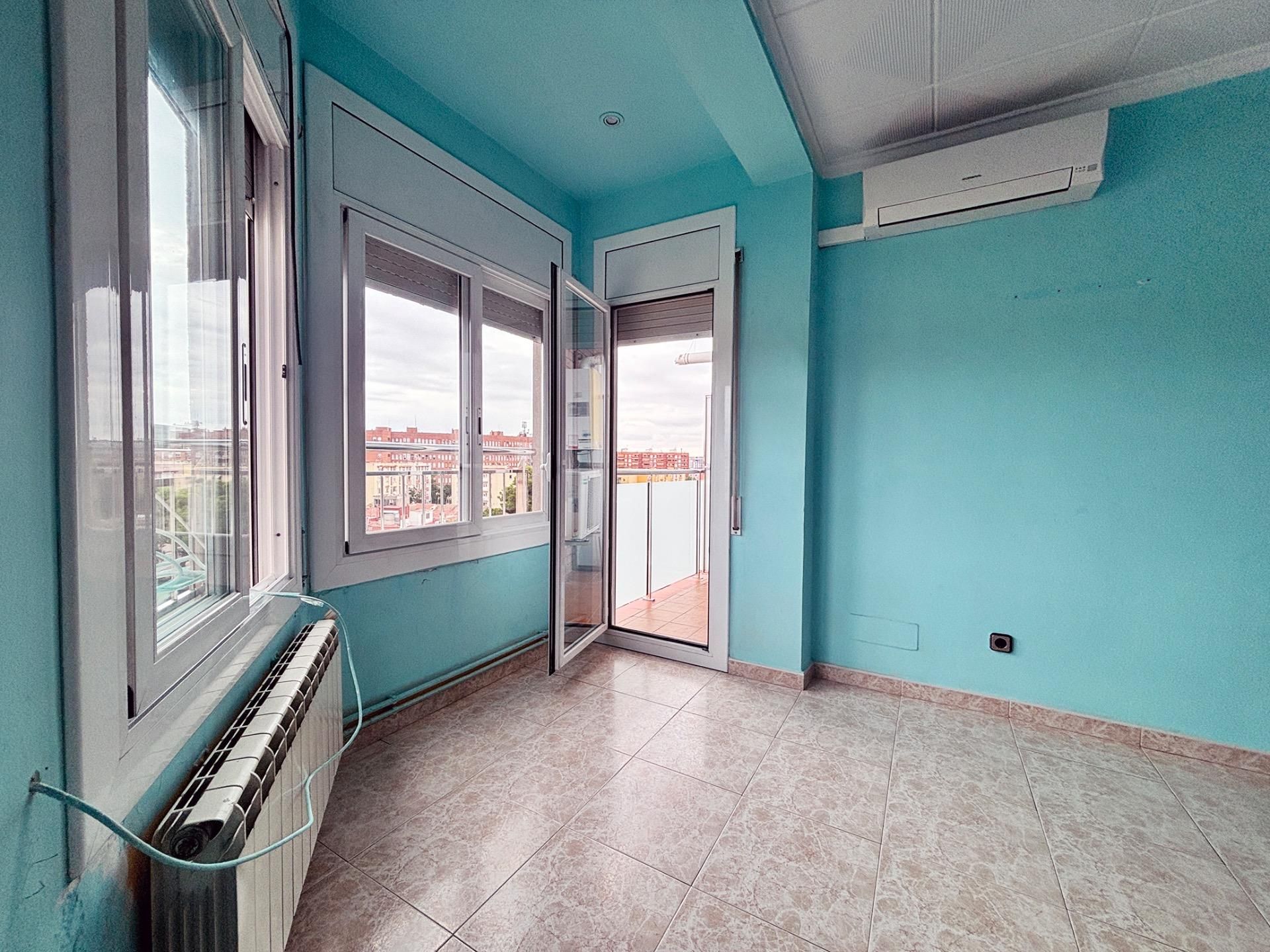 Bedroom of Apartment for sale in Sabadell  with Air Conditioner, Heating and Terrace