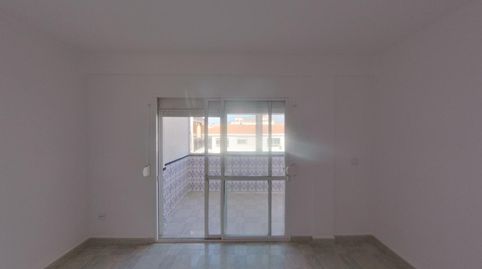 Foto 3 de Pis en venda a Pz de las Delicias, Puerto de Estepona, Estepona