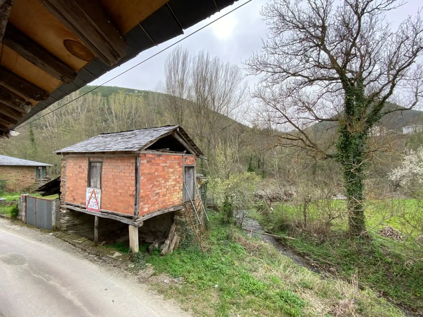 Vista exterior de Casa o chalet en venta en Sobrado (León) con Balcón