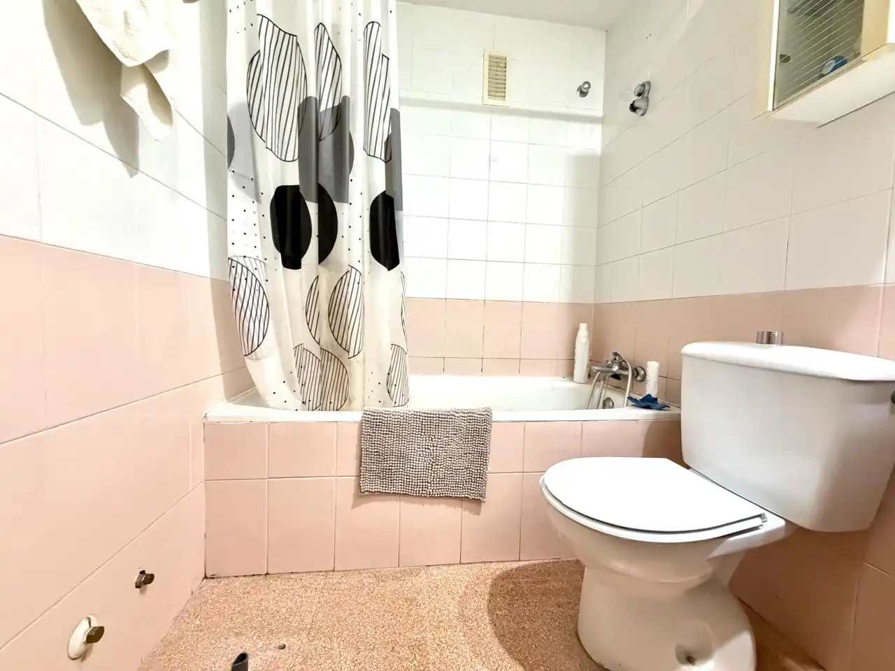 Bany de Pis en venda en Calella