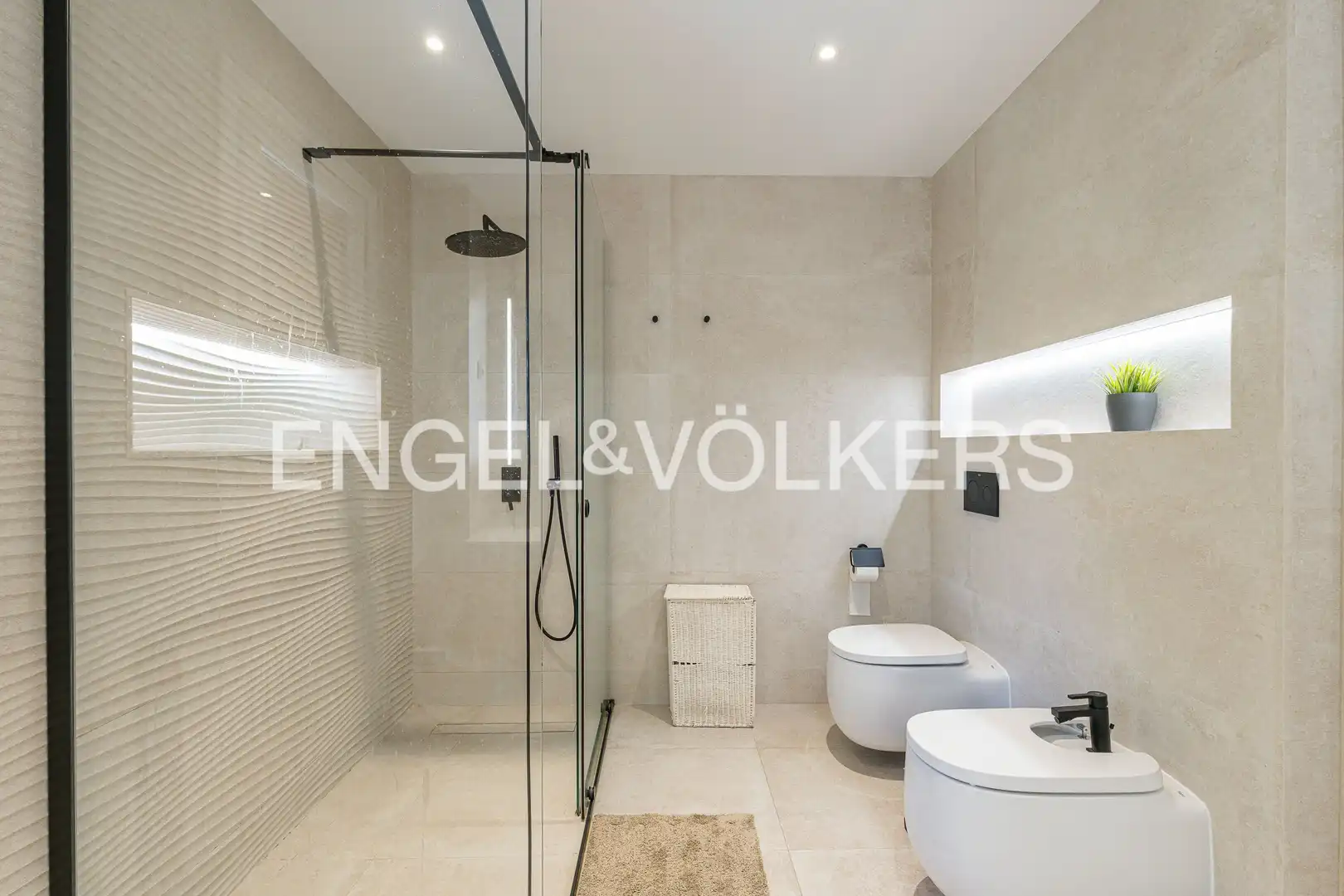 Baño de Casa o chalet en venta en Boadilla del Monte con Aire acondicionado, Calefacción y Jardín privado