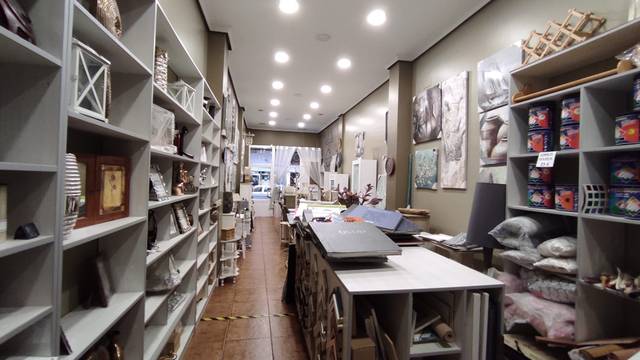 Local comercial en Alquiler en Zubiaurre Kalea en Ermua