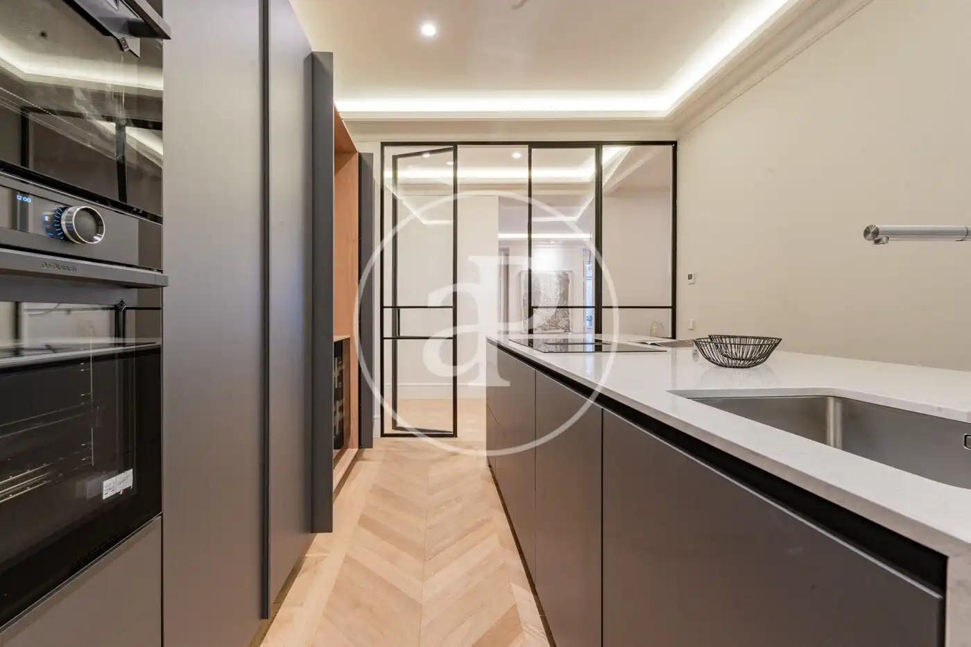 Küche von Wohnung zum Verkauf in Madrid mit Klimaanlage, Heizung und Balkon