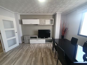 Pis de lloguer a Calle escultor José capuz 38