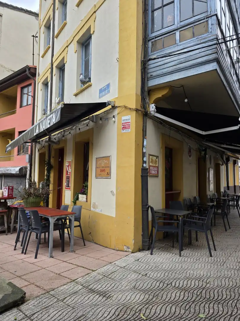 Einfamilien-Reihenhaus zum Verkauf in Nava mit Terrasse