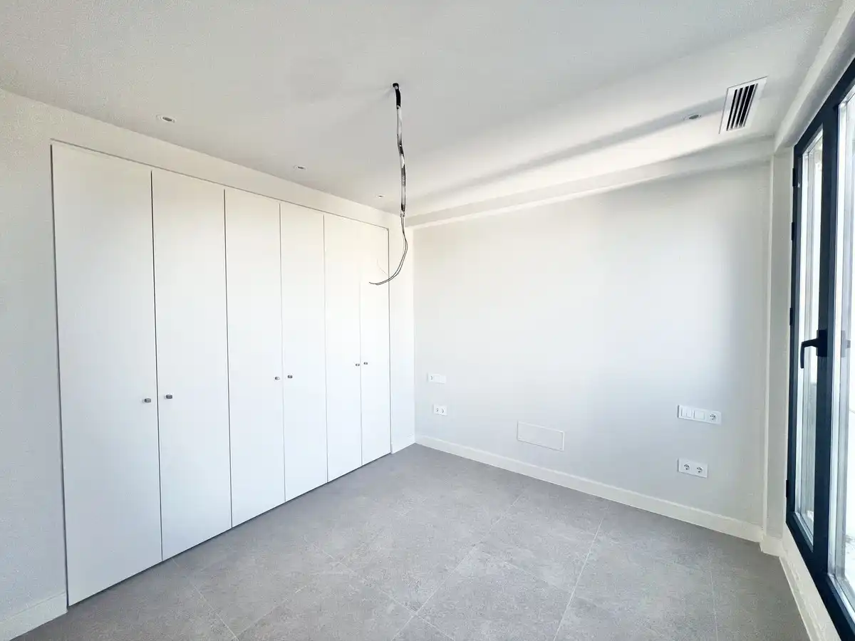 Dormitori de Dúplex en venda en Estepona amb Aire condicionat, Terrassa i Traster