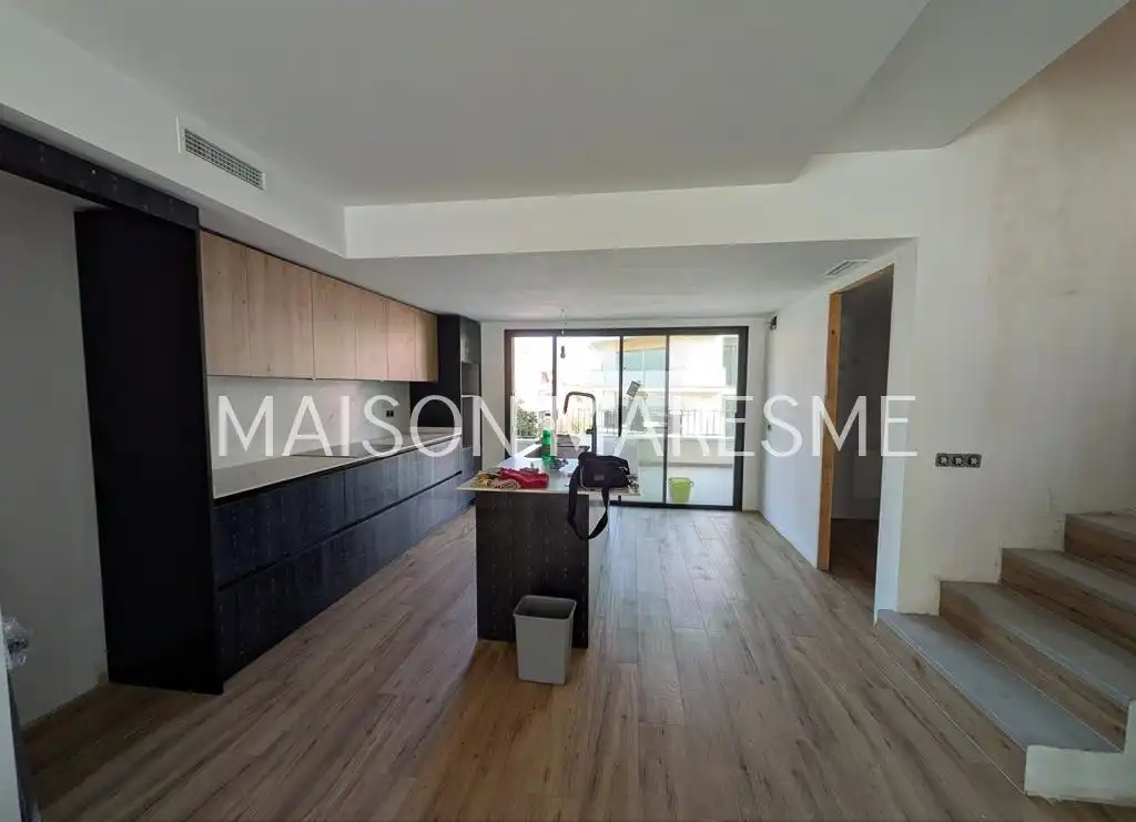 Casa a schiera con terrazza in affitto a Canet de Mar