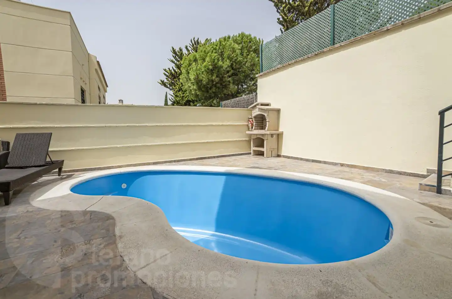 Piscina de Casa adosada en venta en Málaga con Aire acondicionado, Calefacción y Jardín privado