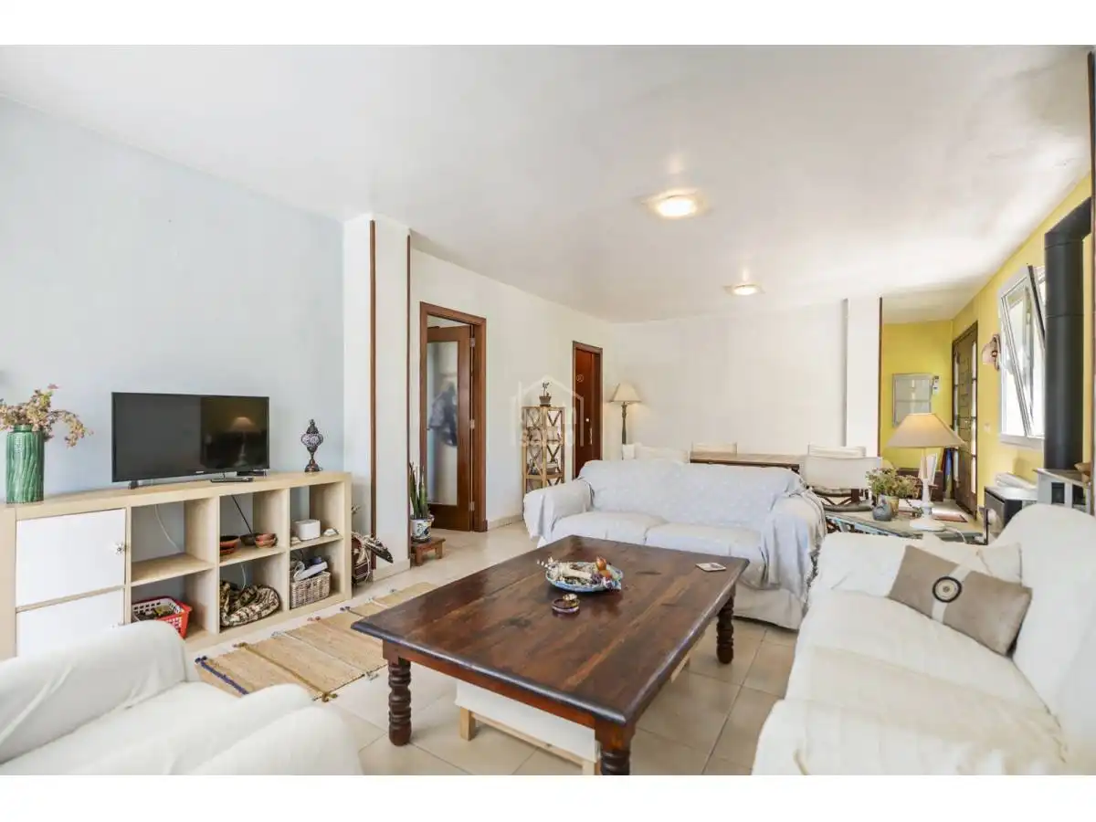 Sala d'estar de Casa o xalet en venda en Es Castell amb Calefacció, Jardí privat i Terrassa