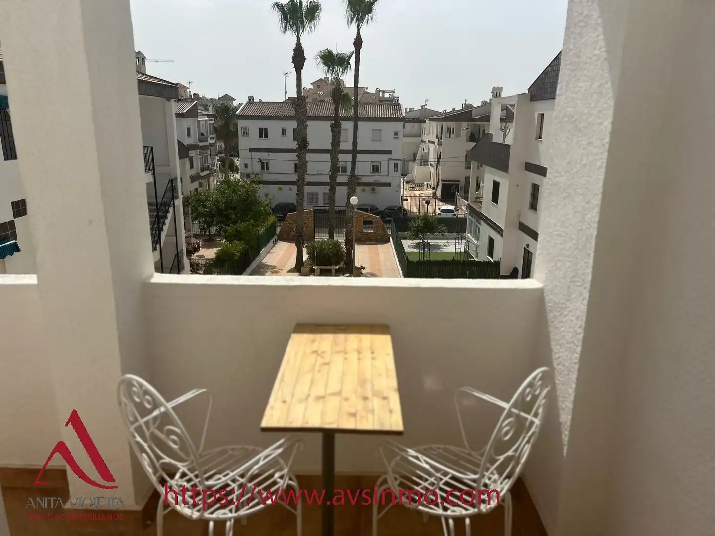 Terraza de Apartamento en venta en Torrevieja con Aire acondicionado, Calefacción y Amueblado