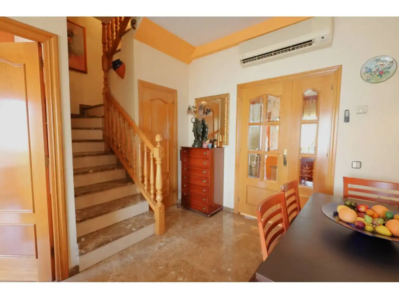 Maisonette zum Verkauf in L'Hospitalet de Llobregat mit Klimaanlage, Heizung und Terrasse