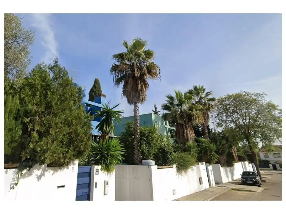 Vista exterior de Casa o chalet en venta en Espartinas con Jardín privado, Balcón y Piscina comunitaria