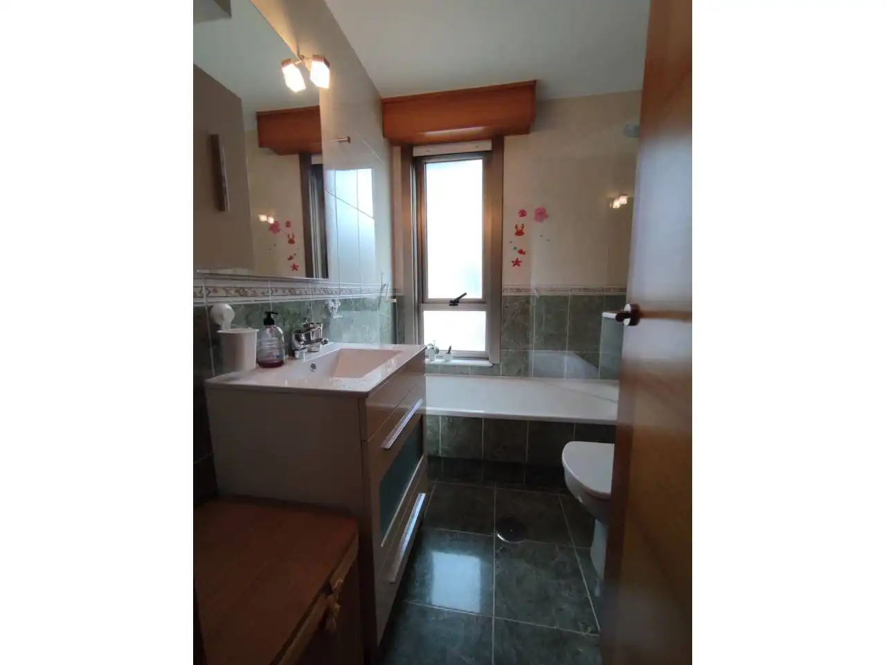 Baño de Piso en venta en Ames con Calefacción, Parquet y Trastero