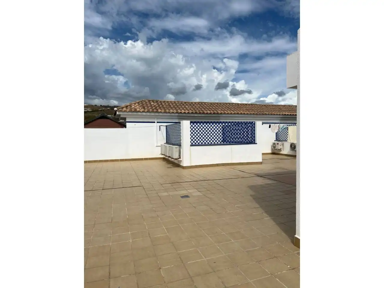 Apartament amb piscina en venda a Calle Clara Camdamor