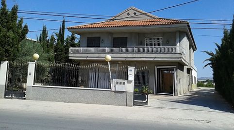 Chalet en venta en Alquerías, 4 dormitorios.