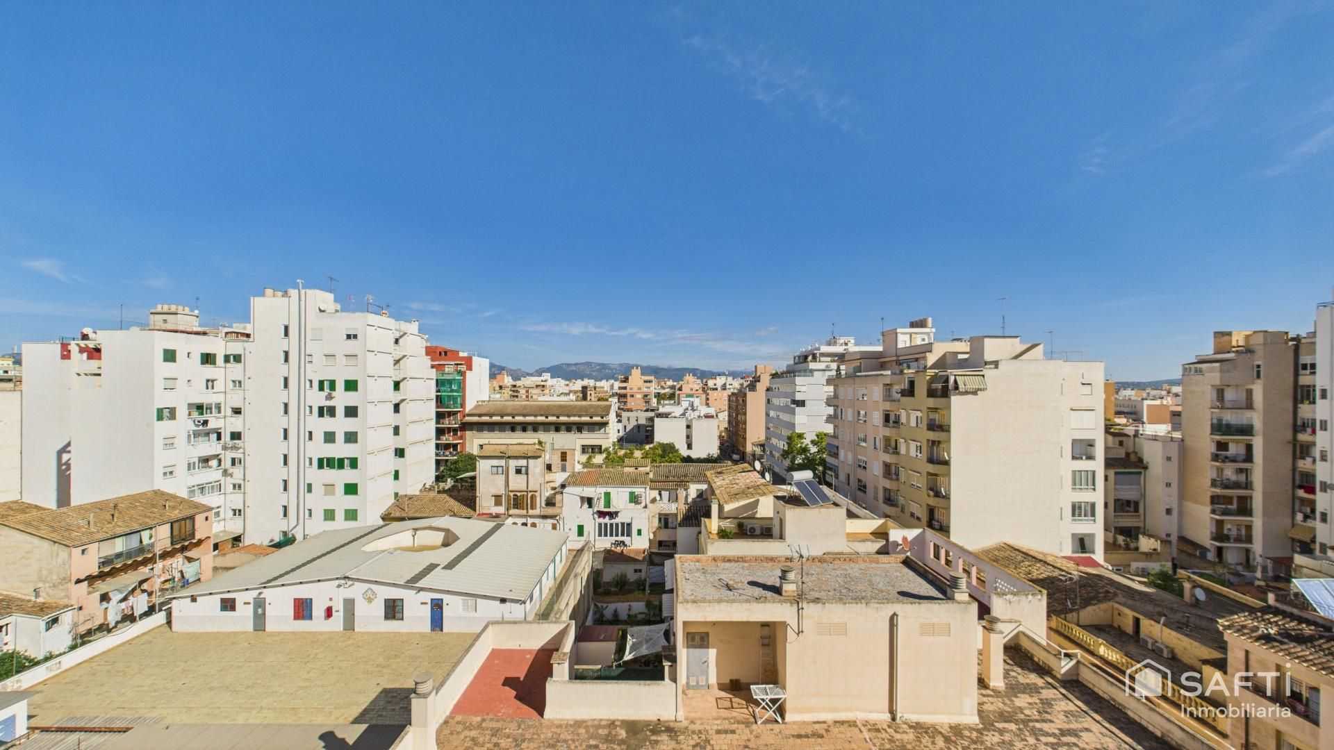 Exterior view of Attic for sale in  Palma de Mallorca  with Air Conditioner and Terrace