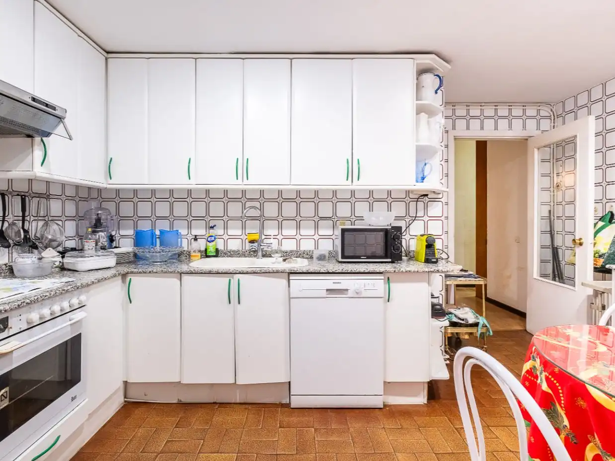 Cocina de Piso en venta en  Madrid Capital con Terraza y Balcón