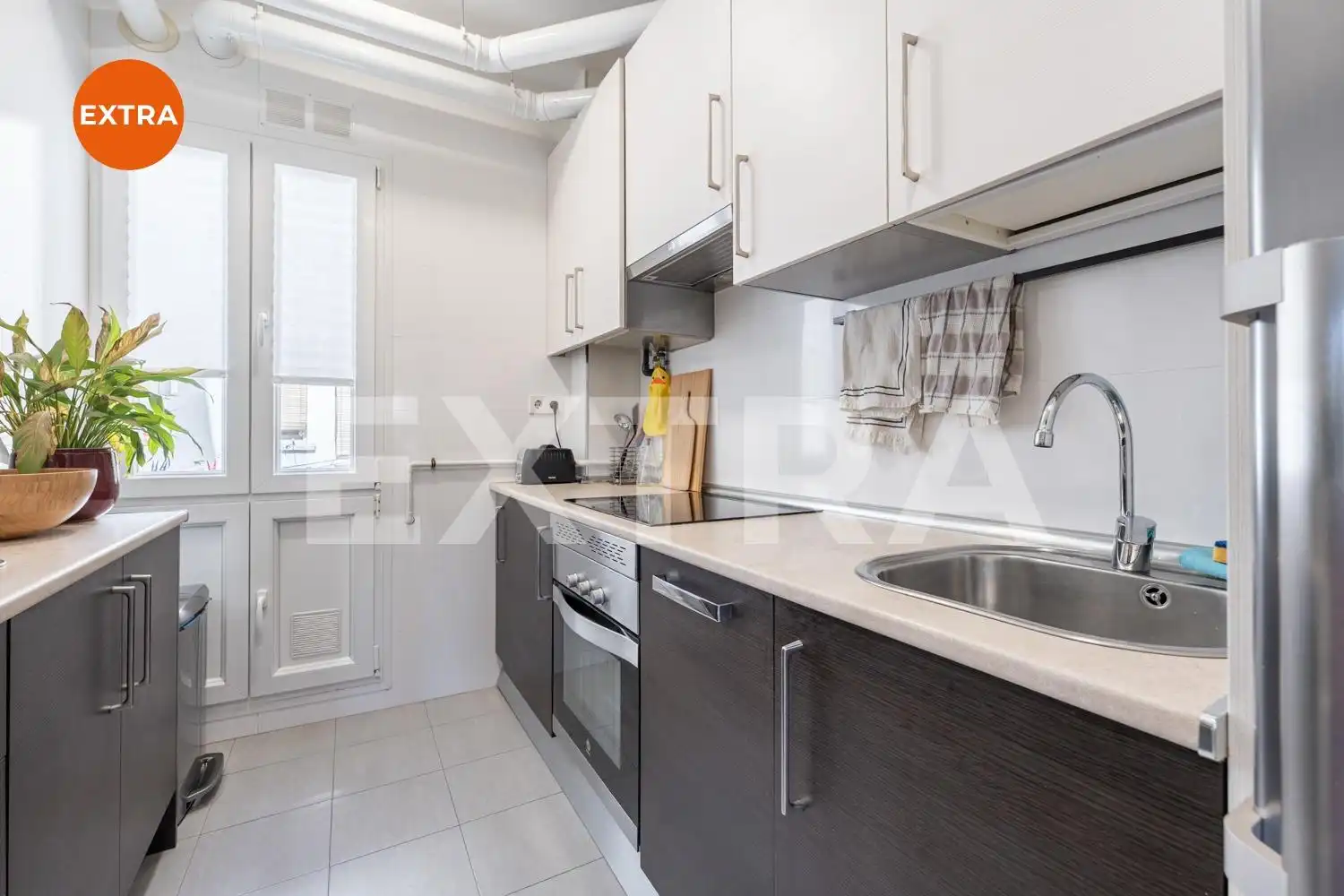 Piso en venta en Calle Aviador Zorita, Cuatro Caminos - Azca