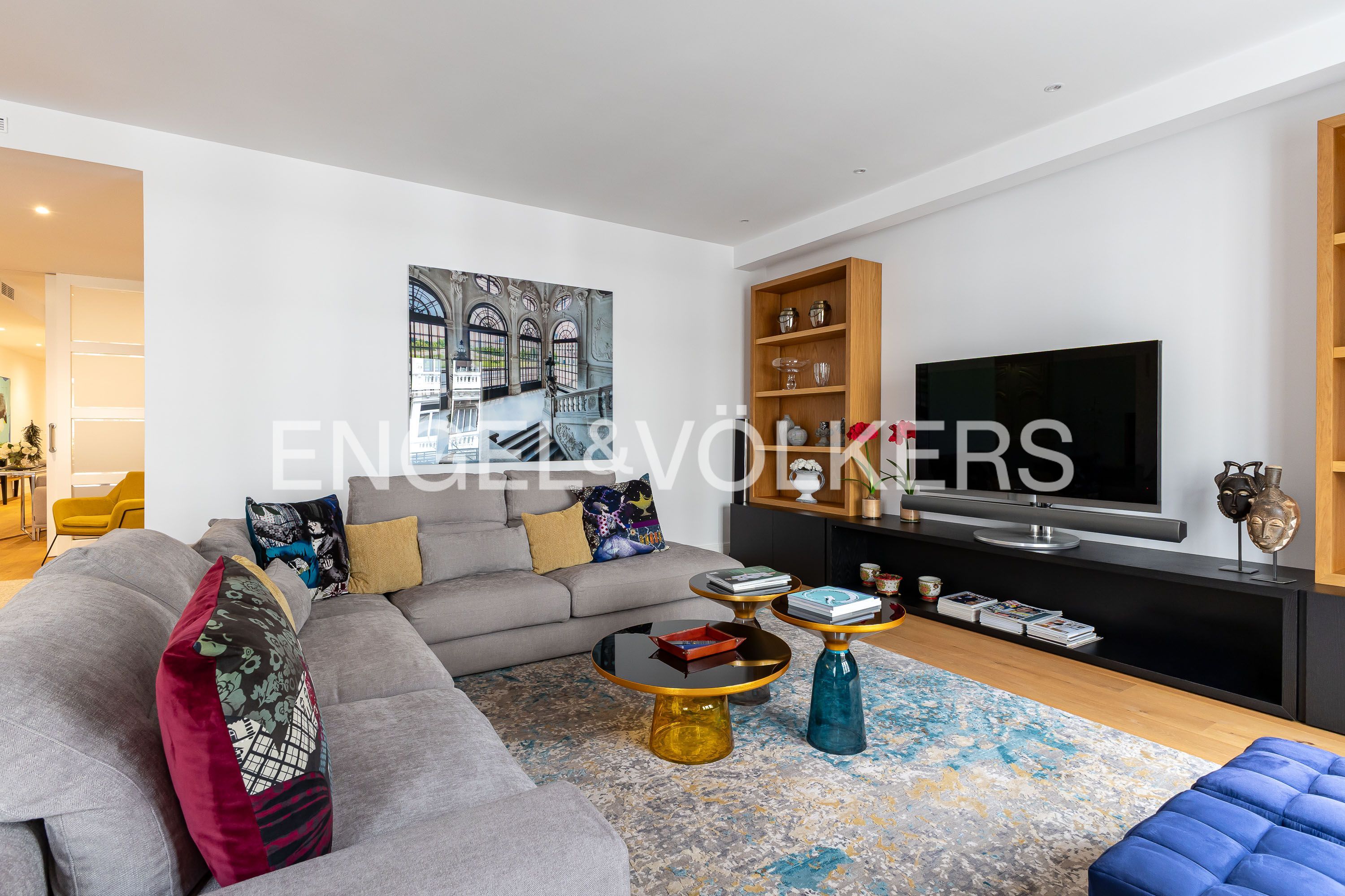 Living room of Apartment for sale in  Madrid Capital  with Air Conditioner, Heating and Parquet flooring