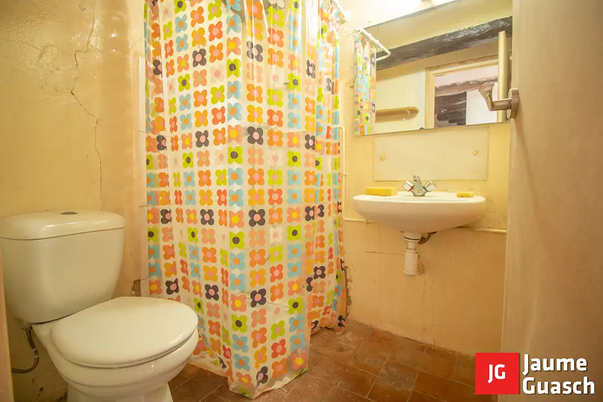 Baño de Casa o chalet en venta en La Nou de Gaià con Terraza, Trastero y Balcón